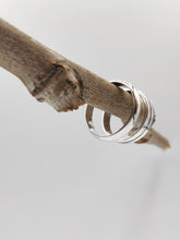 Load image into Gallery viewer, Alianzas de boda personalizadas