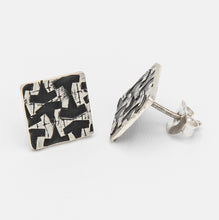 Load image into Gallery viewer, Alhambra earrings.