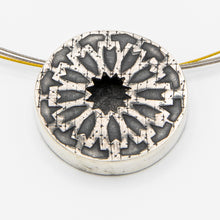 Load image into Gallery viewer, Alhambra pendant