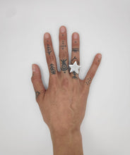 Cargar imagen en el visor de la galería, Anillo Estrella
