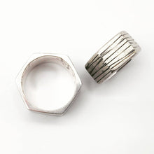 Cargar imagen en el visor de la galería, Anillos hexagonales
