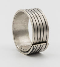 Cargar imagen en el visor de la galería, Anillo Lineas
