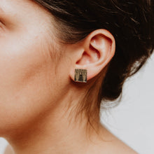 Load image into Gallery viewer, Alhambra earrings.
